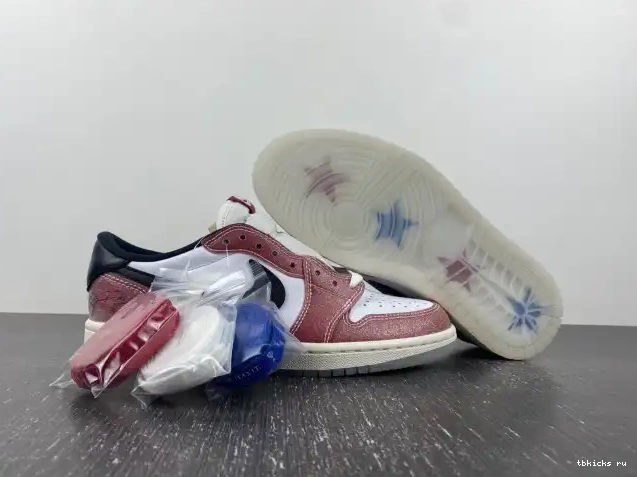 Reps TB BLACK' LOW ROOM 1 X JORDAN AIR 'RED OG TROPHY FN0432-017 0517